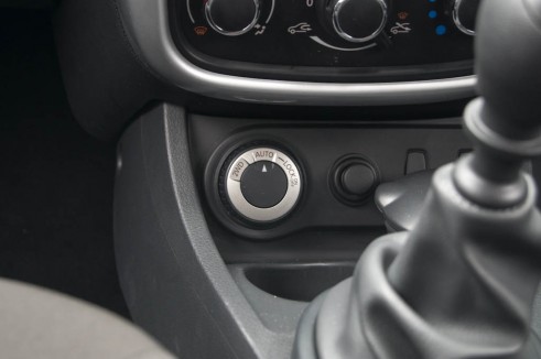 Dacia Duster AWD Selector