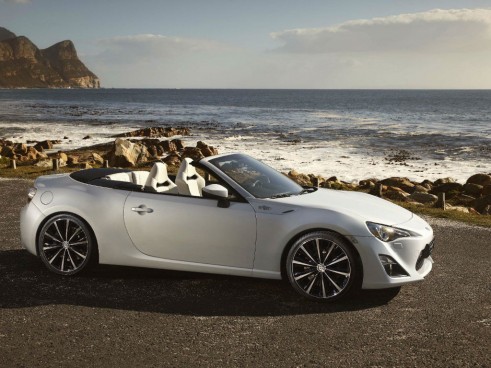 Toyota FT86 Side Angle