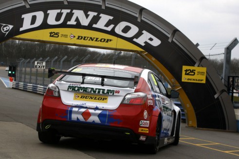 BTCC 2013 - MG Momentum Dunlop - carwitter