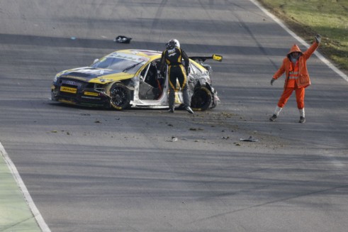BTCC 2013 - Sherman Crash WIX Racing - carwitter