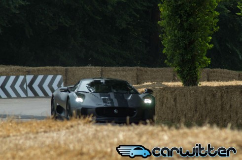 Goodwood FoS 2013 - Jaguar CX75 Front - carwitter