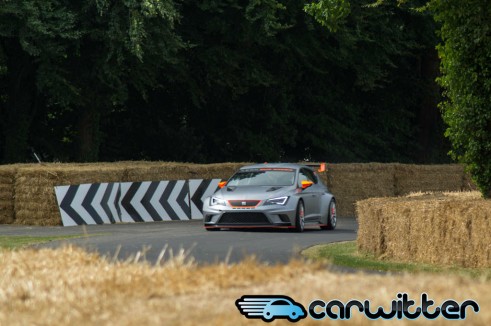Goodwood FoS 2013 - Seat Leon Cup Racer Front - carwitter