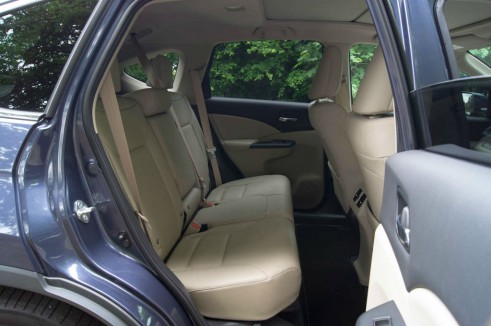 Honda CRV Review Rear Seats - carwitter