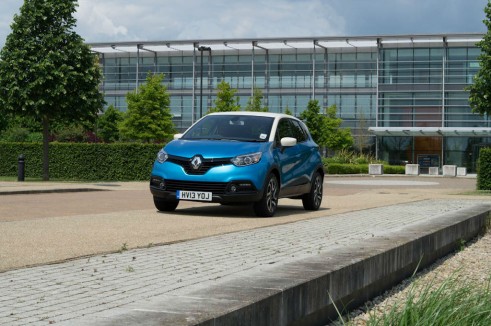 Renault Captur Review Front Angle - carwitter