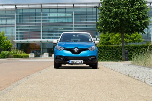 Renault Captur Review Front - carwitter