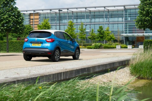 Renault Captur Review Rear Angle - carwitter