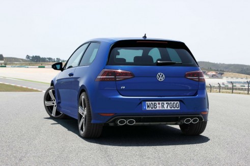 2013 Volkswagen Golf R Rear - carwitter