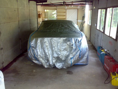 Car Under Cover - carwitter