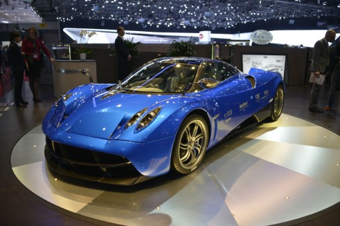 Pagani Huayra Front - carwitter