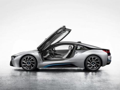 BMW i8 Side - carwitter