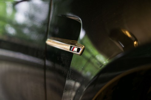 BMW 1M M Badge - carwitter