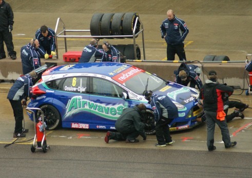 BTCC 2013 Rockingham - Onsole-Cole Airwaves Ford Focus - carwitter