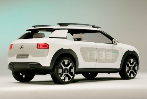 Citroen Cactus Concept Rear Angle - carwitter