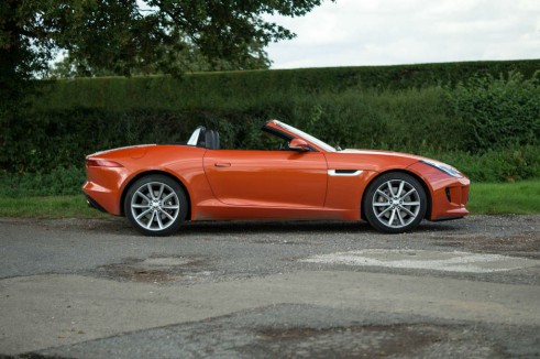 Jaguar F-Type V6 Review - Side - carwitter