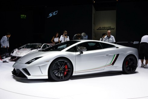 Lamborghini Gallardo LP 570-4 Squadra Corse Side Angle Left - carwitter
