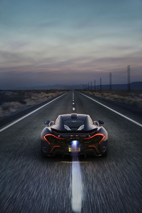 McLaren_P1_Extreme Heat Test Rear On Road - carwitter
