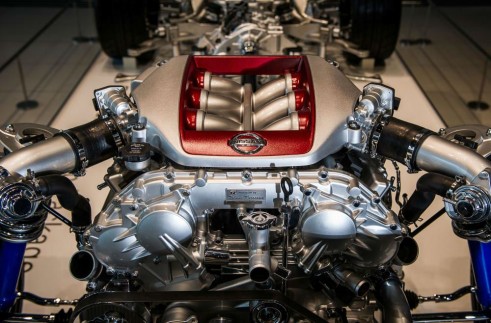 Nissan GTR Takumi Engine - carwitter