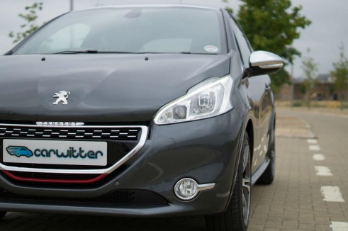 Peugeot 208 GTI Review Headlight - carwitter