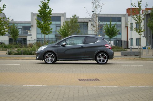 Peugeot 208 GTI Review Side On - carwitter