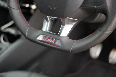 Peugeot 208 GTI Review Steering Wheel Badge - carwitter