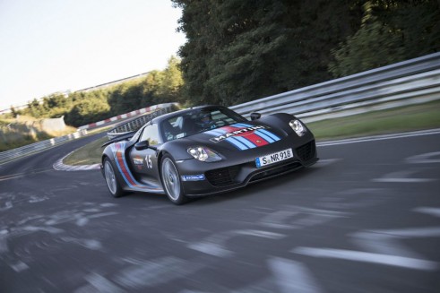Porsche 918 Spyder Nurburgring Lap Record Front - carwitter