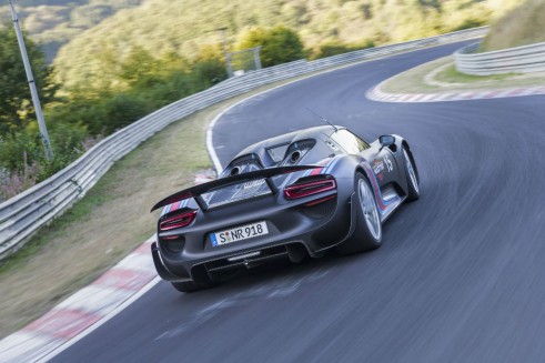 Porsche 918 Spyder Nurburgring Lap Record Rear - carwitter