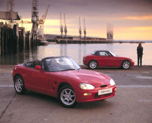 Suzuki Cappuccino Red Front - carwitter