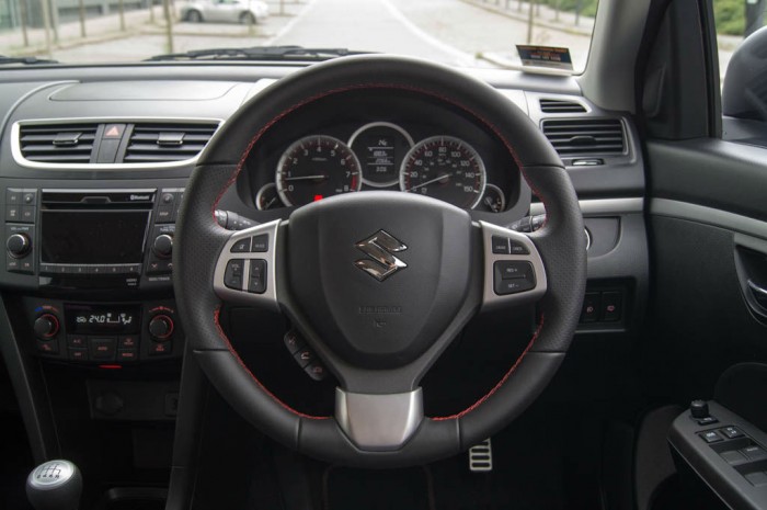 Suzuki Swift Sport 5 Door Review Steering Wheel - carwitter