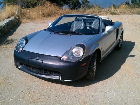 Toyota MR2 spyder Front - carwitter