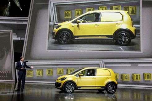 Volkswagen E-load up! - Frankfurt 2013 - carwitter