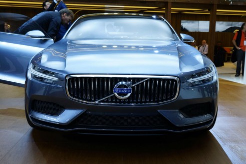 Volvo Concept Coupe Front - Frakfurt Motor Show 2013 - carwitter