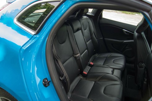 Volvo V40 Review Rear Seats Interior - carwitter