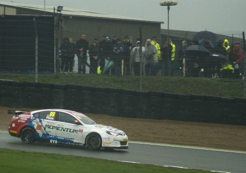 BTCC 2013 Brands Hatch Final - MG Jason Plato - carwitter