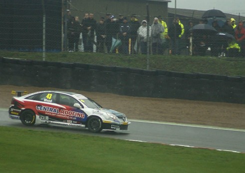 BTCC 2013 Brands Hatch Final - Wood Vectra - carwitter