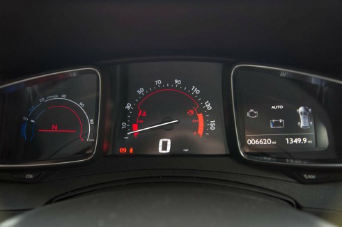 Citroen DS5 Review - Dials - carwitter