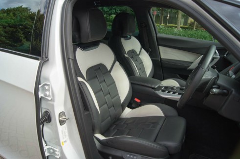 Citroen DS5 Review - Front Seats - carwitter