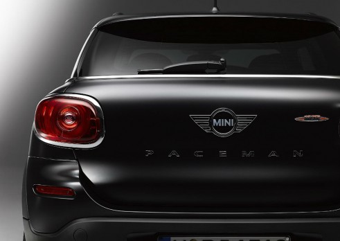 MINI John Cooper Works Paceman Frozen Black Rear - carwitter