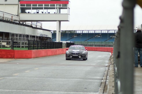 Nissan GTR - Silverstone Experience - Pits - carwitter