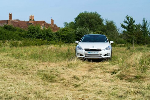 Peugeot 508 RXH Review - Front - carwitter