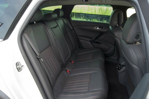 Peugeot 508 RXH Review - Rear Seats - carwitter