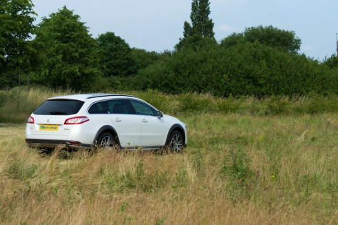 Peugeot 508 RXH Review - Rear Side - carwitter