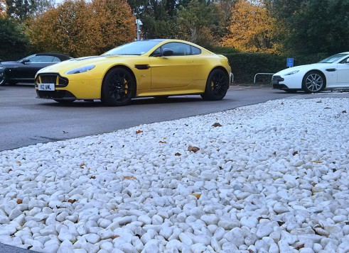V12VantageSFront_Carwitter_