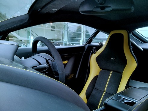 V12VantageSInterior2_Carwitter_