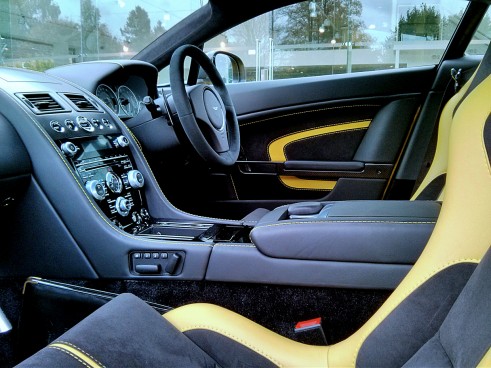 V12VantageSInterior_Carwitter_