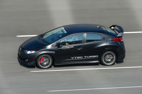 2015 Honda Civic Type R No Camo - Side - carwitter