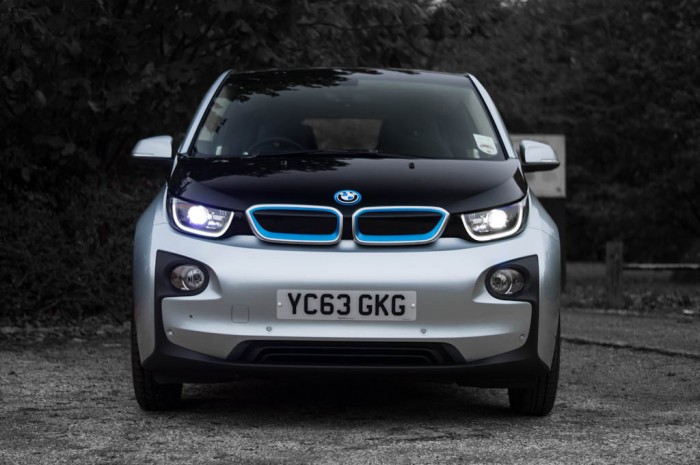 BMW i3 Review - Front - carwitter