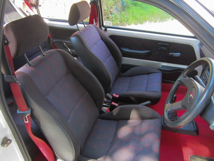 Peugeot 106 Rallye S1 Front Seats - carwitter