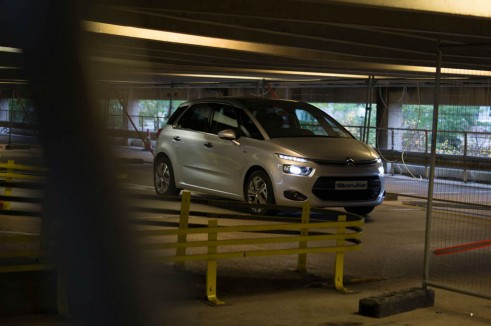 2013 Citroen C4 Picasso Review -Front Angle Scene - carwitter