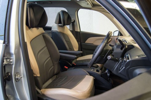 2013 Citroen C4 Picasso Review - Front Seats - carwitter