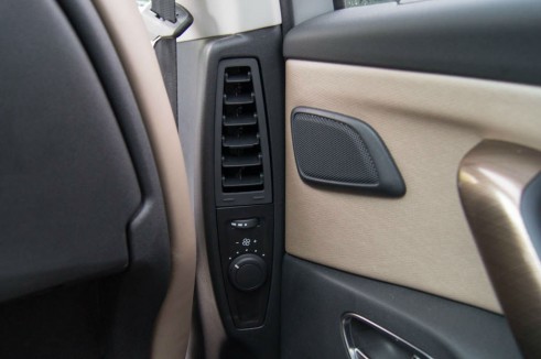 2013 Citroen C4 Picasso Review - Rear Air Vents - carwitter